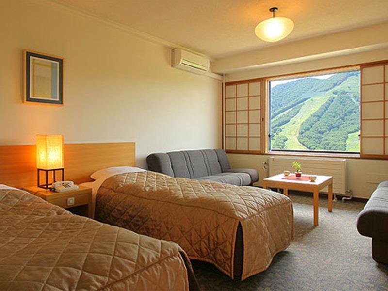 Madarao Kogen Hotel Iiyama Buitenkant foto